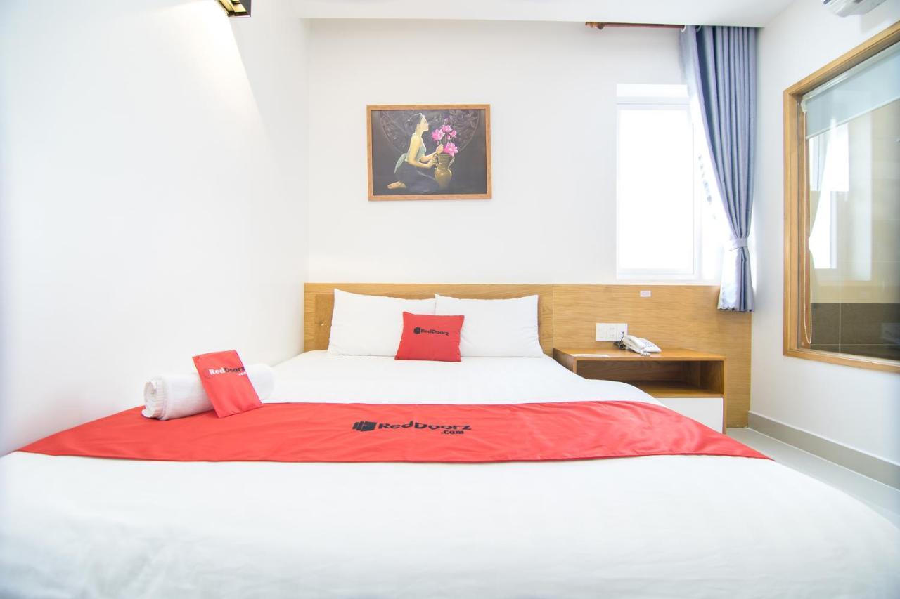 Reddoorz Plus Near Lotte Mart Cong Hoa Ho Chi Minh City Exterior photo